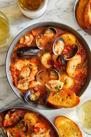 Vino & Cioppino